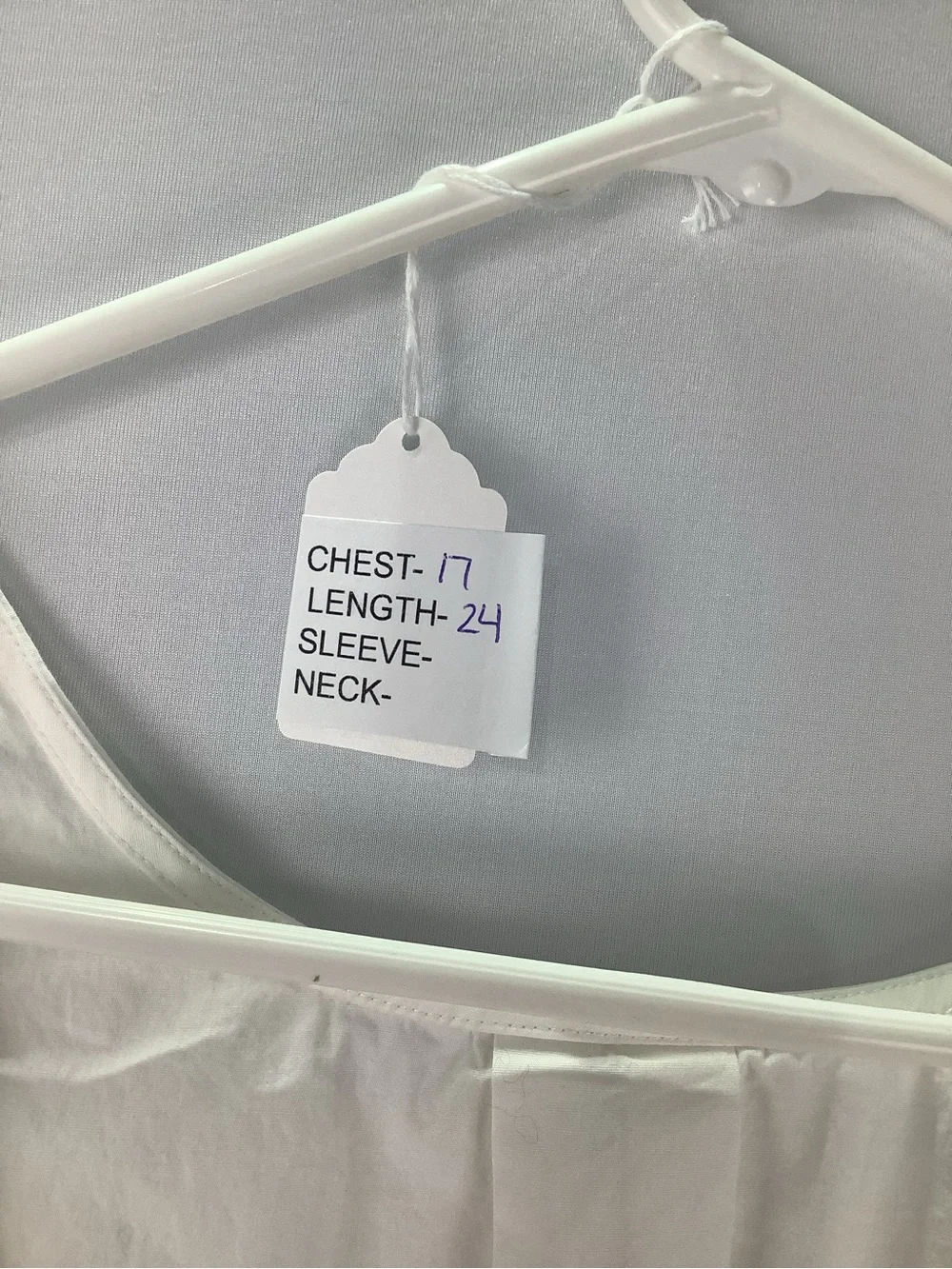 J Crew Women's White Ruffle Neck Sleeveless Top size‎ 0